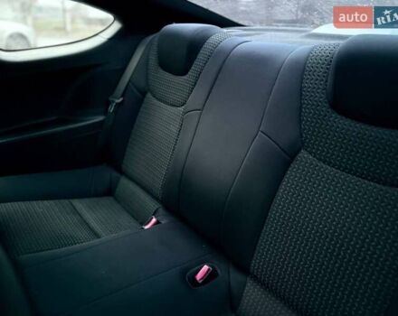 Белый Хендай Genesis Coupe, объемом двигателя 2 л и пробегом 196 тыс. км за 9800 $, фото 28 на Automoto.ua