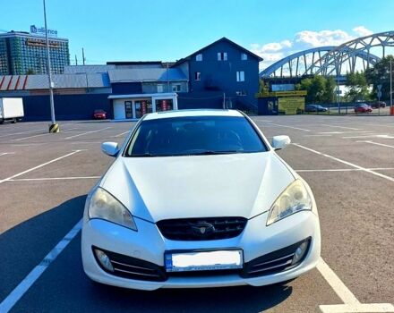 Белый Хендай Genesis Coupe, объемом двигателя 2 л и пробегом 200 тыс. км за 9100 $, фото 1 на Automoto.ua