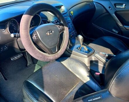 Белый Хендай Genesis Coupe, объемом двигателя 2 л и пробегом 200 тыс. км за 9100 $, фото 5 на Automoto.ua