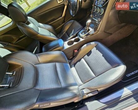 Белый Хендай Genesis Coupe, объемом двигателя 2 л и пробегом 79 тыс. км за 15000 $, фото 7 на Automoto.ua