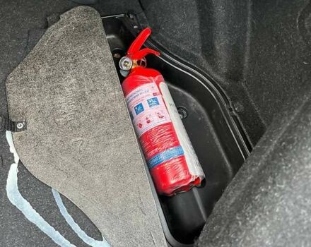 Белый Хендай Genesis Coupe, объемом двигателя 2 л и пробегом 113 тыс. км за 11500 $, фото 26 на Automoto.ua