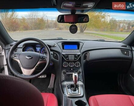 Белый Хендай Genesis Coupe, объемом двигателя 2 л и пробегом 113 тыс. км за 11500 $, фото 20 на Automoto.ua