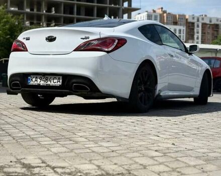 Белый Хендай Genesis Coupe, объемом двигателя 3.8 л и пробегом 49 тыс. км за 14900 $, фото 11 на Automoto.ua