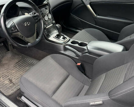 Білий Хендай Genesis Coupe, об'ємом двигуна 2 л та пробігом 75 тис. км за 9999 $, фото 9 на Automoto.ua