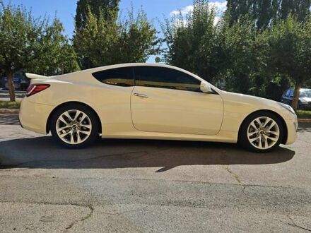 Белый Хендай Genesis Coupe, объемом двигателя 2 л и пробегом 79 тыс. км за 15000 $, фото 1 на Automoto.ua