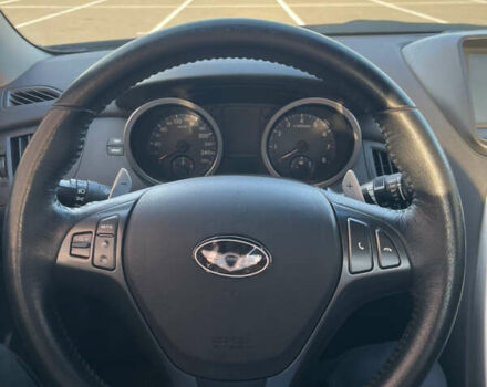 Чорний Хендай Genesis Coupe, об'ємом двигуна 2 л та пробігом 190 тис. км за 9000 $, фото 11 на Automoto.ua