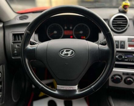 Червоний Хендай Genesis Coupe, об'ємом двигуна 1.6 л та пробігом 258 тис. км за 5000 $, фото 10 на Automoto.ua