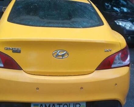 Желтый Хендай Genesis Coupe, объемом двигателя 2 л и пробегом 253 тыс. км за 10000 $, фото 4 на Automoto.ua