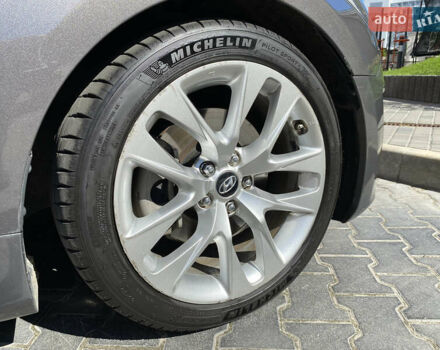 Серый Хендай Genesis Coupe, объемом двигателя 2 л и пробегом 140 тыс. км за 12500 $, фото 14 на Automoto.ua