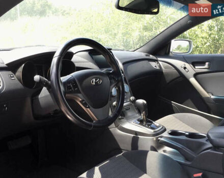 Серый Хендай Genesis Coupe, объемом двигателя 2 л и пробегом 49 тыс. км за 11800 $, фото 6 на Automoto.ua