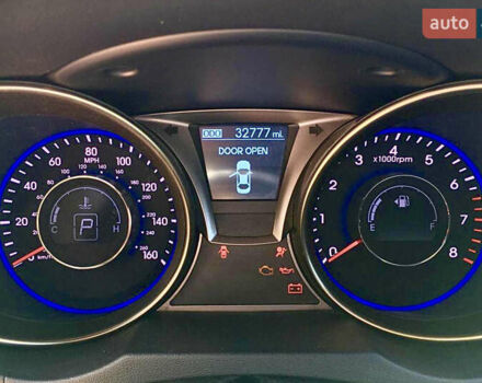 Серый Хендай Genesis Coupe, объемом двигателя 2 л и пробегом 49 тыс. км за 11800 $, фото 7 на Automoto.ua