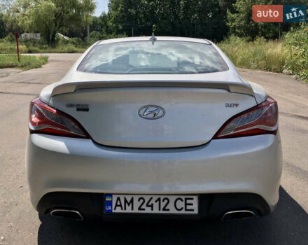 Серый Хендай Genesis Coupe, объемом двигателя 2 л и пробегом 49 тыс. км за 11800 $, фото 4 на Automoto.ua