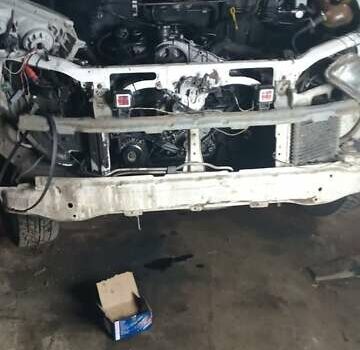 Белый Хендай H-1, объемом двигателя 2.48 л и пробегом 450 тыс. км за 2600 $, фото 8 на Automoto.ua