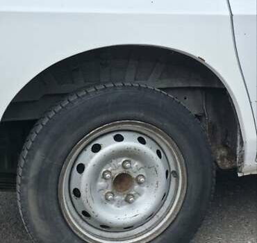 Белый Хендай H-1, объемом двигателя 2.5 л и пробегом 360 тыс. км за 4500 $, фото 16 на Automoto.ua