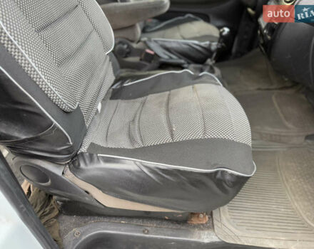 Білий Хендай H-1, об'ємом двигуна 2.4 л та пробігом 235 тис. км за 3999 $, фото 12 на Automoto.ua