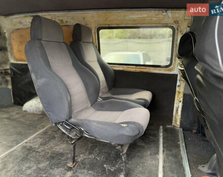 Білий Хендай H-1, об'ємом двигуна 2.4 л та пробігом 235 тис. км за 3999 $, фото 9 на Automoto.ua