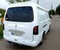 Білий Хендай H-1, об'ємом двигуна 2.5 л та пробігом 400 тис. км за 2100 $, фото 5 на Automoto.ua