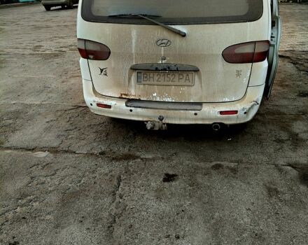 Білий Хендай H-1, об'ємом двигуна 2.5 л та пробігом 200 тис. км за 2000 $, фото 3 на Automoto.ua