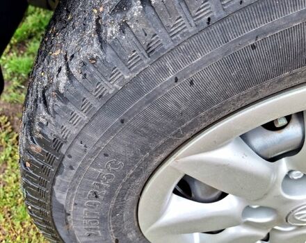 Білий Хендай H-1, об'ємом двигуна 2.5 л та пробігом 348 тис. км за 4900 $, фото 5 на Automoto.ua