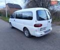 Белый Хендай H-1, объемом двигателя 2.5 л и пробегом 450 тыс. км за 2500 $, фото 3 на Automoto.ua