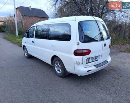 Білий Хендай H-1, об'ємом двигуна 2.5 л та пробігом 400 тис. км за 2300 $, фото 5 на Automoto.ua