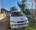 Белый Хендай H-1, объемом двигателя 2.48 л и пробегом 255 тыс. км за 1700 $, фото 1 на Automoto.ua