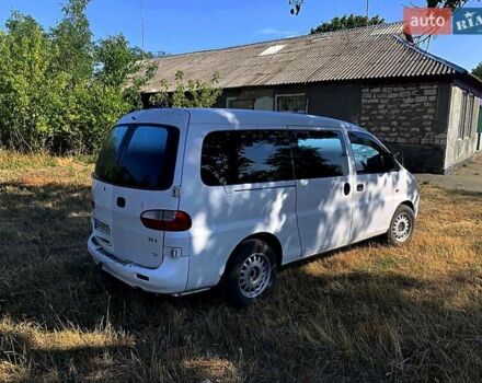 Белый Хендай H-1, объемом двигателя 2.48 л и пробегом 5 тыс. км за 5300 $, фото 1 на Automoto.ua