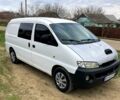Белый Хендай H-1, объемом двигателя 2.5 л и пробегом 111 тыс. км за 2900 $, фото 1 на Automoto.ua