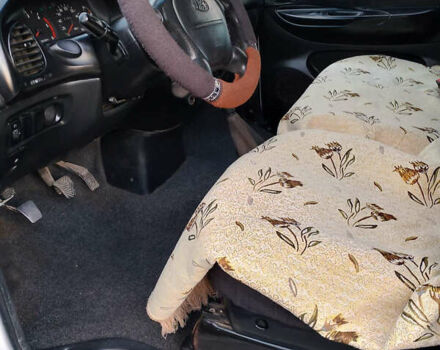 Белый Хендай H-1, объемом двигателя 0 л и пробегом 270 тыс. км за 4500 $, фото 6 на Automoto.ua