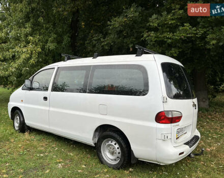 Белый Хендай H-1, объемом двигателя 2.5 л и пробегом 223 тыс. км за 5000 $, фото 4 на Automoto.ua