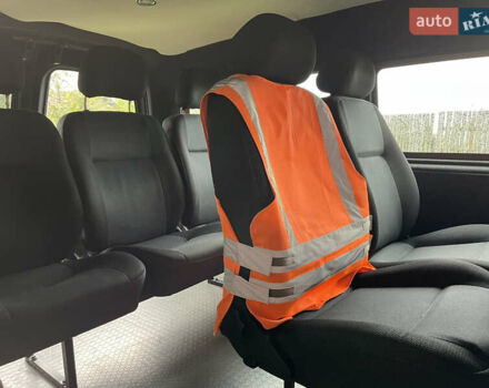 Белый Хендай H-1, объемом двигателя 2.5 л и пробегом 223 тыс. км за 5000 $, фото 8 на Automoto.ua