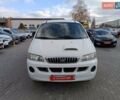 Белый Хендай H-1, объемом двигателя 2.5 л и пробегом 258 тыс. км за 4950 $, фото 1 на Automoto.ua