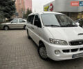 Белый Хендай H-1, объемом двигателя 2.48 л и пробегом 149 тыс. км за 5500 $, фото 1 на Automoto.ua