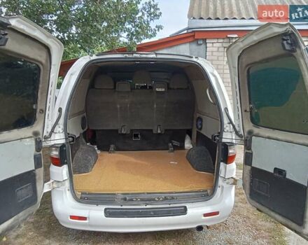 Белый Хендай H-1, объемом двигателя 2.5 л и пробегом 419 тыс. км за 4700 $, фото 5 на Automoto.ua