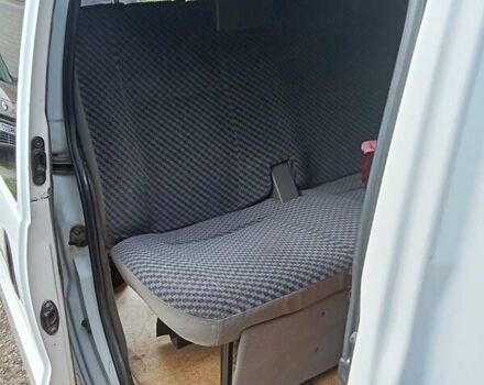 Белый Хендай H-1, объемом двигателя 2.5 л и пробегом 419 тыс. км за 4700 $, фото 2 на Automoto.ua