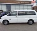 Белый Хендай H-1, объемом двигателя 2.5 л и пробегом 258 тыс. км за 4950 $, фото 3 на Automoto.ua