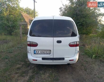 Білий Хендай H-1, об'ємом двигуна 2.5 л та пробігом 310 тис. км за 4800 $, фото 7 на Automoto.ua