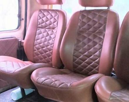 Белый Хендай H-1, объемом двигателя 2.5 л и пробегом 299 тыс. км за 3333 $, фото 5 на Automoto.ua