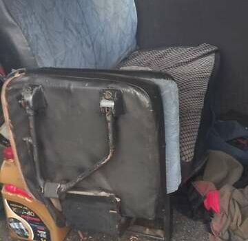 Белый Хендай H-1, объемом двигателя 2.5 л и пробегом 288 тыс. км за 5500 $, фото 6 на Automoto.ua