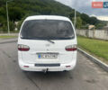 Белый Хендай H-1, объемом двигателя 2.5 л и пробегом 320 тыс. км за 3900 $, фото 4 на Automoto.ua