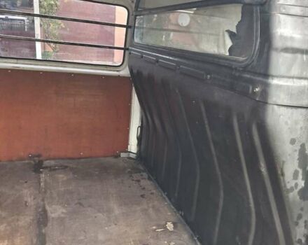 Білий Хендай H-1, об'ємом двигуна 2.5 л та пробігом 348 тис. км за 4900 $, фото 4 на Automoto.ua