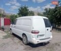 Белый Хендай H-1, объемом двигателя 2.48 л и пробегом 328 тыс. км за 3700 $, фото 4 на Automoto.ua