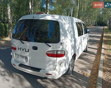 Белый Хендай H-1, объемом двигателя 2.5 л и пробегом 188 тыс. км за 6300 $, фото 15 на Automoto.ua