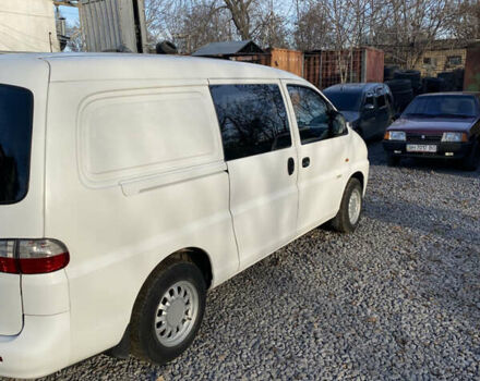 Белый Хендай H-1, объемом двигателя 2.5 л и пробегом 309 тыс. км за 6499 $, фото 2 на Automoto.ua