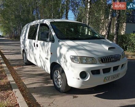 Белый Хендай H-1, объемом двигателя 2.5 л и пробегом 188 тыс. км за 6300 $, фото 16 на Automoto.ua