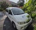 Белый Хендай H-1, объемом двигателя 2.5 л и пробегом 335 тыс. км за 5000 $, фото 1 на Automoto.ua