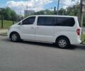 Белый Хендай H-1, объемом двигателя 2.5 л и пробегом 299 тыс. км за 6000 $, фото 1 на Automoto.ua
