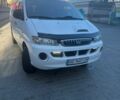 Белый Хендай H-1, объемом двигателя 2.5 л и пробегом 325 тыс. км за 6300 $, фото 1 на Automoto.ua