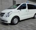 Белый Хендай H-1, объемом двигателя 2.5 л и пробегом 286 тыс. км за 8700 $, фото 1 на Automoto.ua