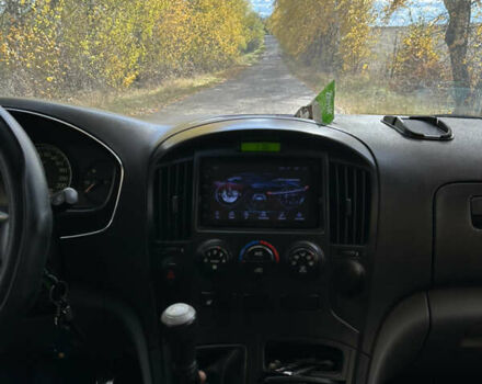 Хендай H-1 2008 у Бару на Automoto.ua Білий Хендай H-1, об'ємом двигуна 2.5 л та пробігом 288 тис. км за 7300 $, фото 20 на Automoto.ua